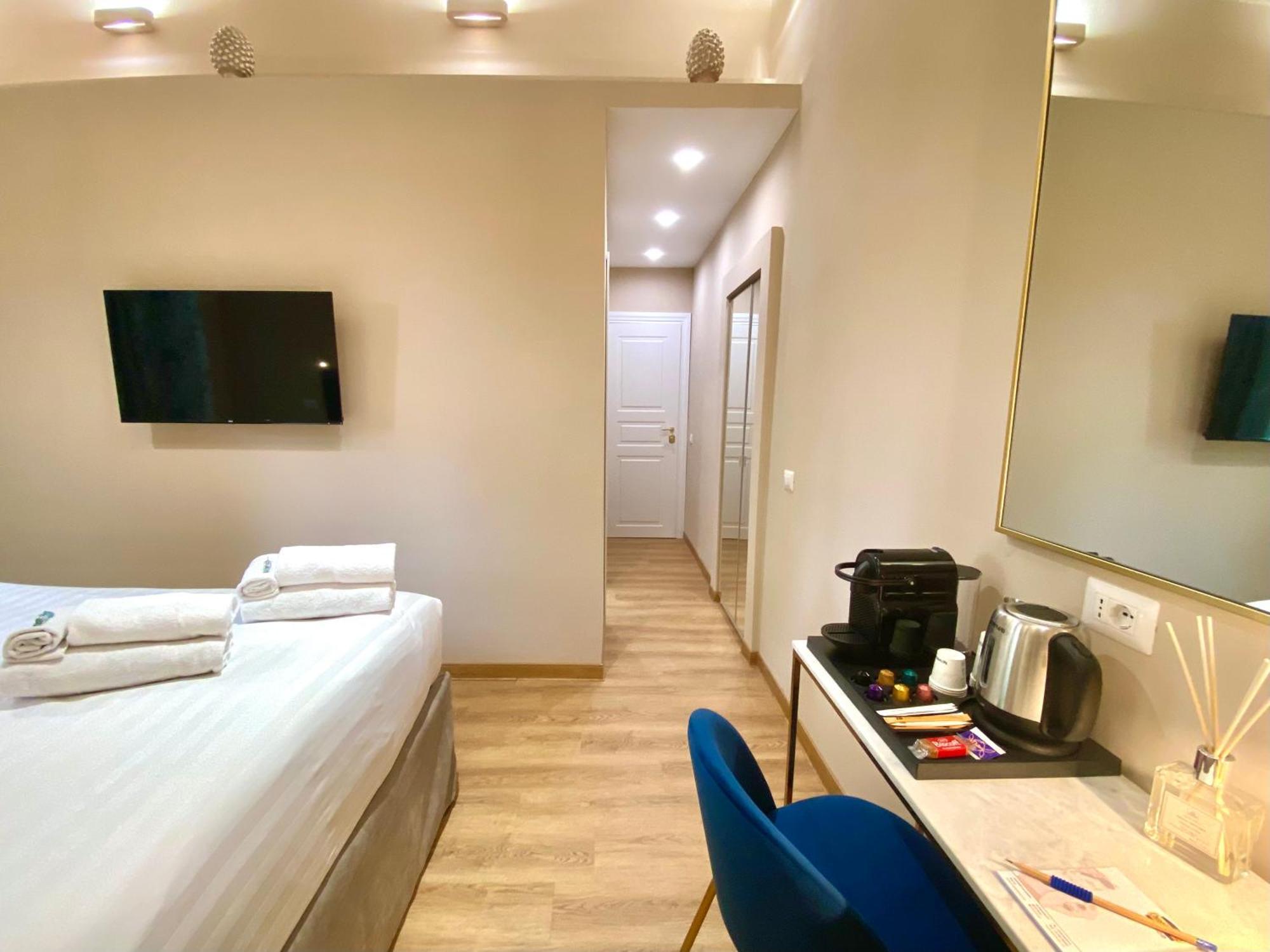 Queen Of Rome Luxury Rooms Dış mekan fotoğraf
