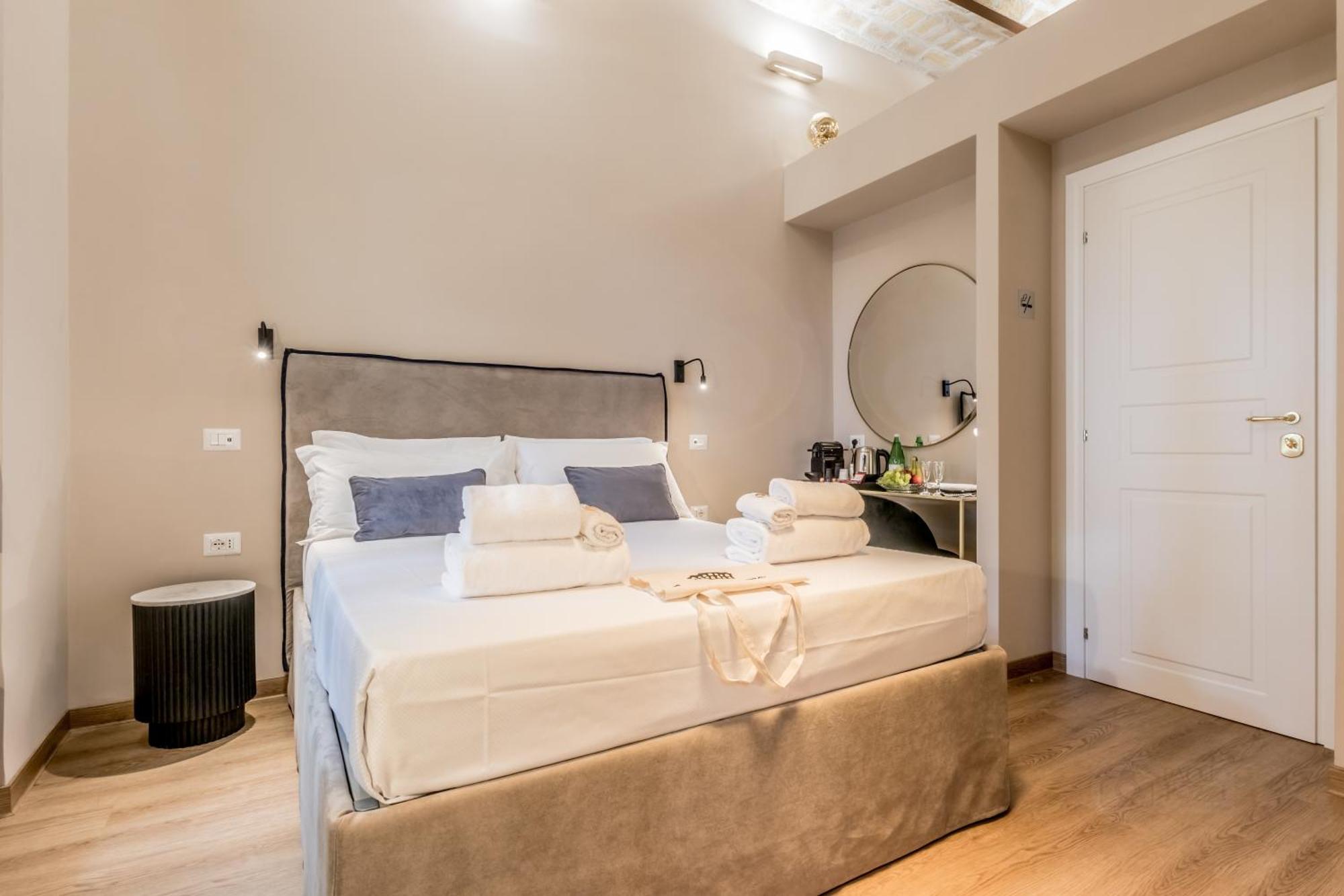 Queen Of Rome Luxury Rooms Dış mekan fotoğraf