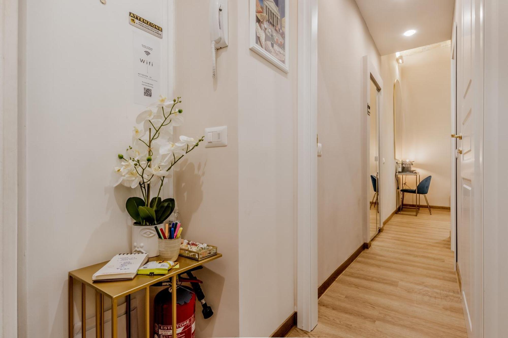 Queen Of Rome Luxury Rooms Dış mekan fotoğraf
